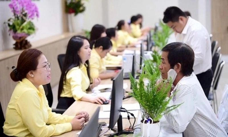 Rà soát toàn diện biên chế y tế, giáo dục trước năm học mới