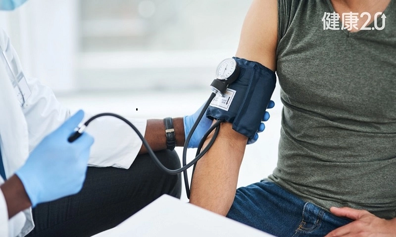 Giảm nguy cơ tăng huyết áp nhờ ăn một trái cà chua mỗi ngày