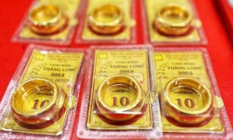 Giá vàng giảm mạnh