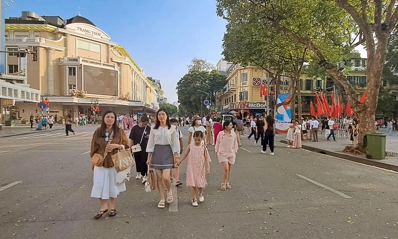 Hà Nội: Tháng 7, khách quốc tế và nội địa đều tăng