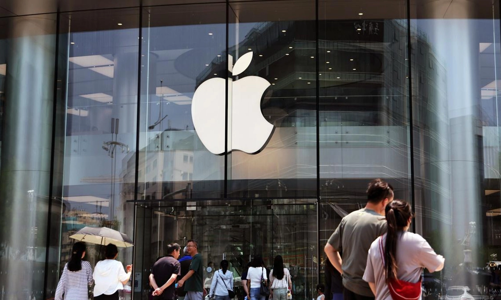 Apple đóng cửa cửa hàng bán lẻ đầu tiên tại Trung Quốc