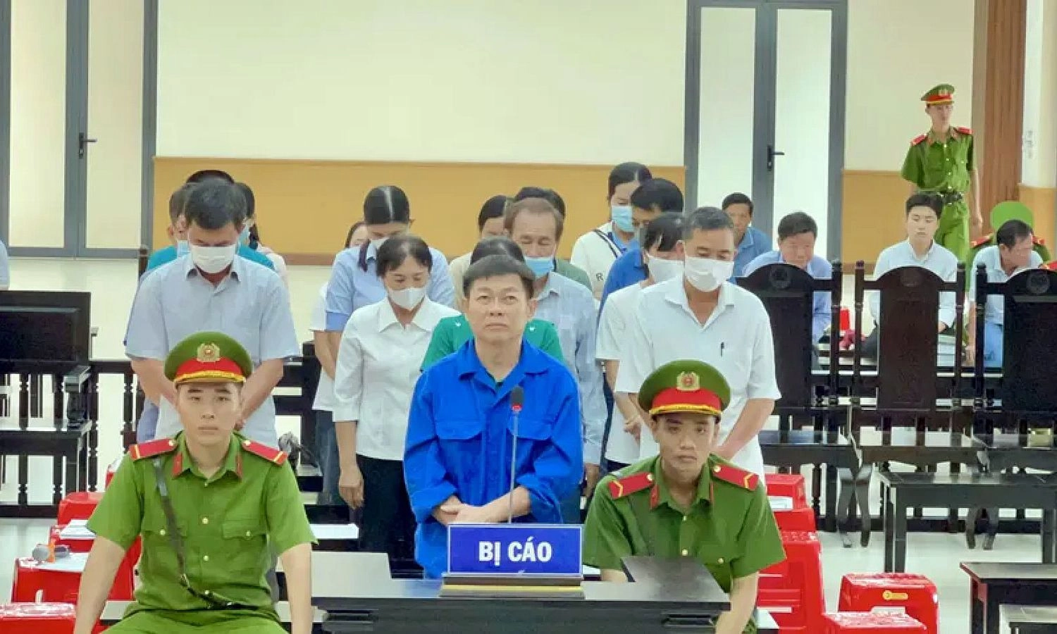 Tuyên án 19 bị cáo trong vụ lừa đảo ngân hàng hơn 600 tỉ đồng ở An Giang