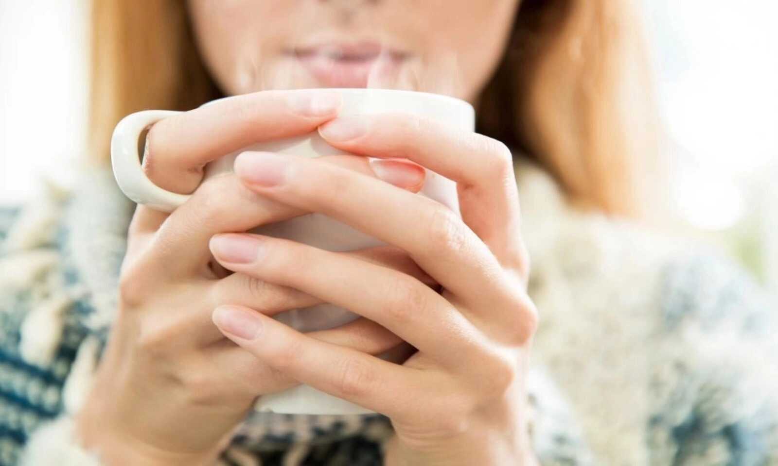 Những lợi ích của việc uống nước ấm mỗi ngày
