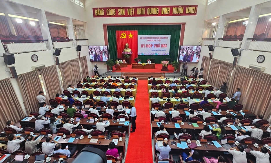 Vĩnh Long thông qua chính sách hỗ trợ hơn 2.400 cán bộ sau sáp nhập