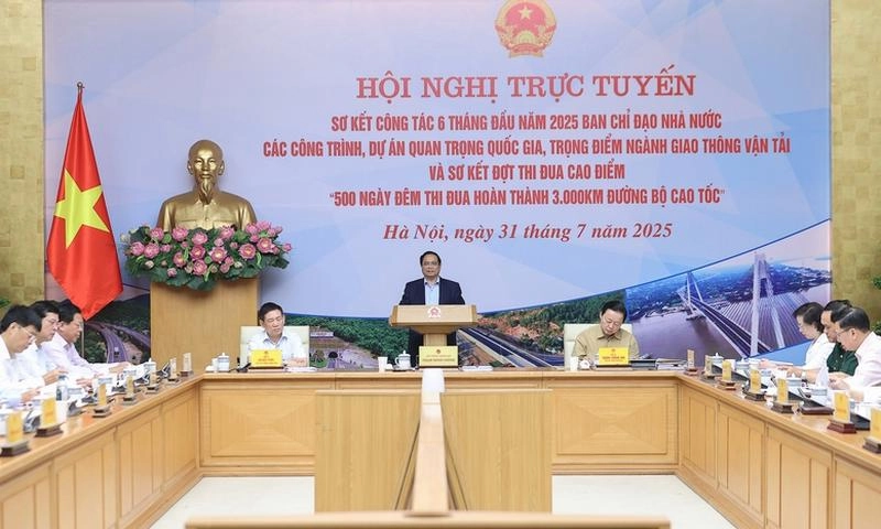 Thủ tướng chỉ đạo đẩy nhanh tiến độ các dự án giao thông trọng điểm