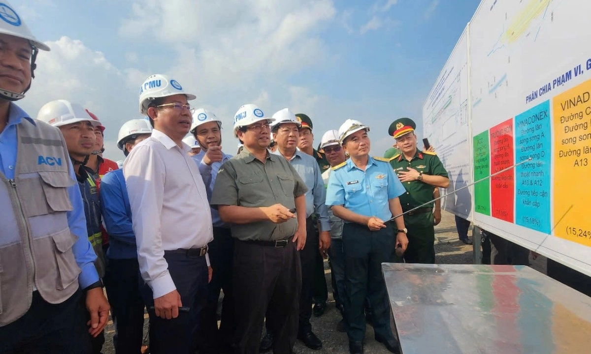 Thủ tướng kiểm tra tiến độ thi công sân bay Long Thành