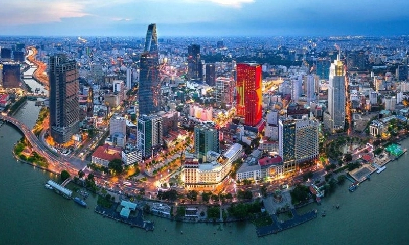Đưa Trung tâm tài chính quốc tế vào hoạt động cuối 2025