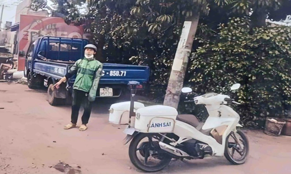 Dùng gậy sắt đập xe tải sau va chạm, thanh niên bị lập hồ sơ xử lý