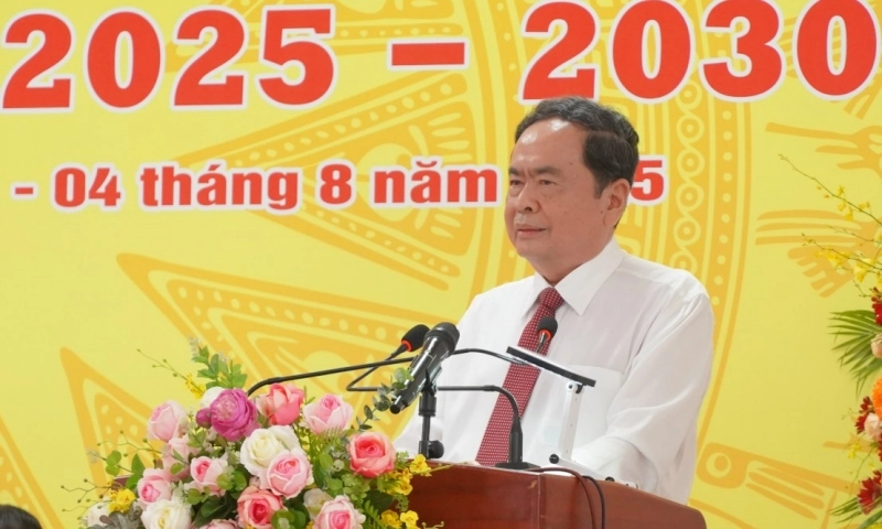 Chủ tịch Quốc hội: Chính quyền phải chủ động đến với dân