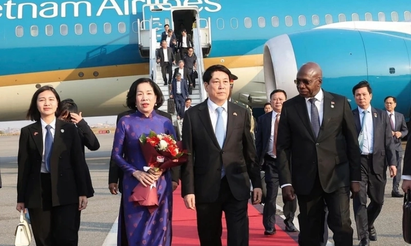 Chủ tịch nước Lương Cường bắt đầu chuyến thăm cấp nhà nước tới Angola