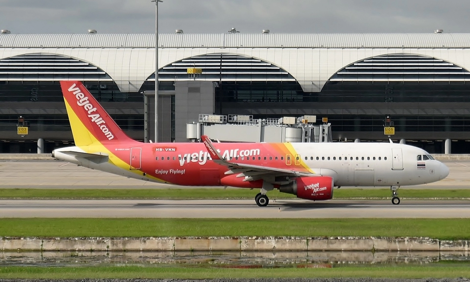 VietJet tuyển dụng ít nhất 5.000 nhân viên mới tại Thái Lan