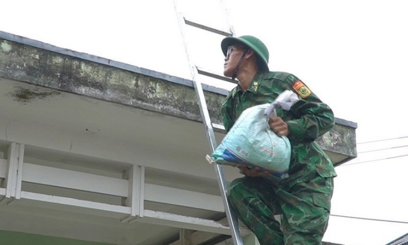 Bộ Tổng Tham mưu chỉ đạo ứng phó áp thấp nhiệt đới ở Bắc Bộ