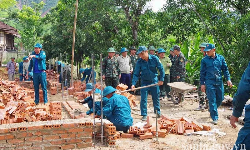 Sơn La: Quân khu 2 hỗ trợ xây dựng nhà ở cho người dân bị thiên tai 