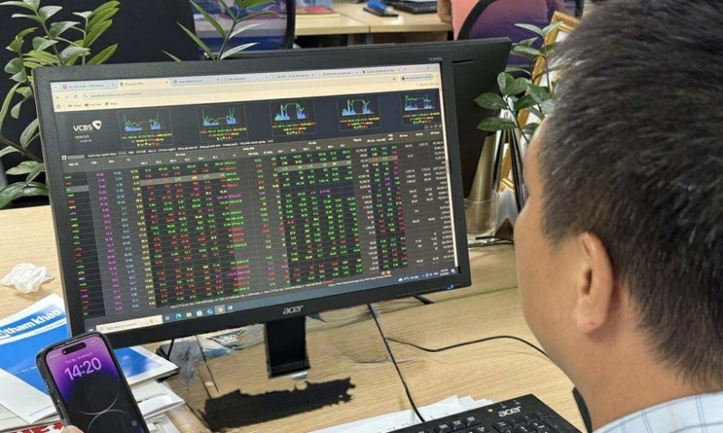 VN-Index hồi phục sau hai phiên giảm mạnh