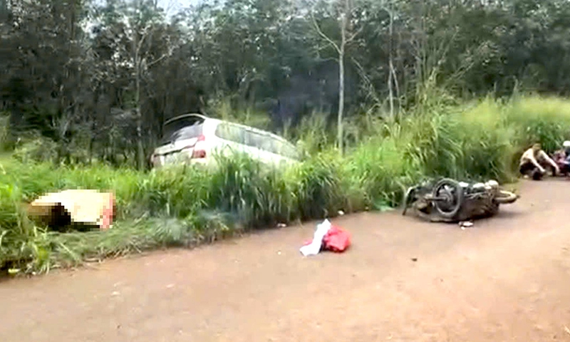 Ô tô va chạm xe máy, một phụ nữ bị tử vong tại chỗ