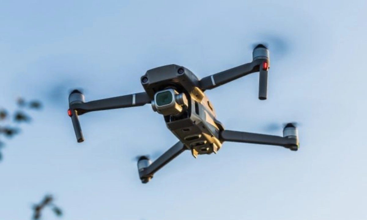 Hà Nội: Xử lý, bắn hạ flycam và đèn trời ảnh hưởng hoạt động bay A80