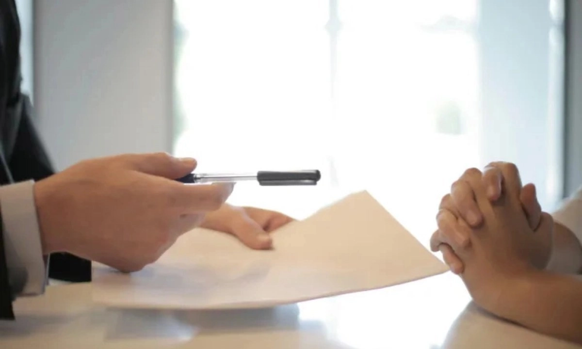 Công ty cho vay nóng Fernwood phá sản: 10.000 khách hàng “thoát nợ”