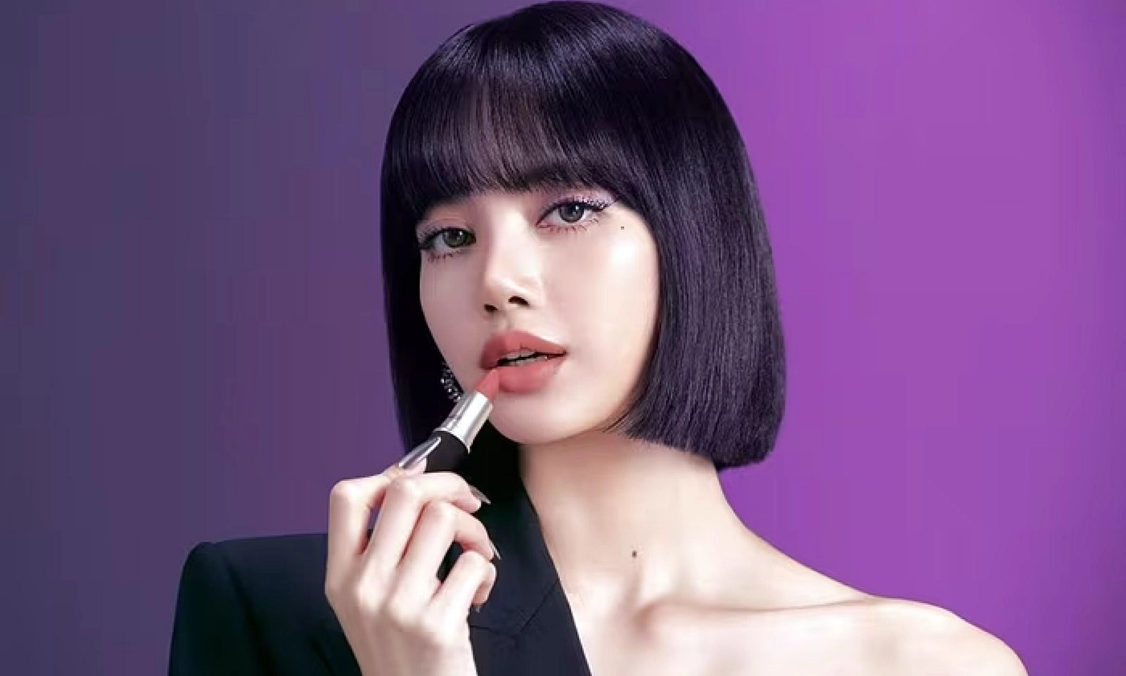 Một bài đăng Instagram của Jennie và Lisa có giá trị hàng chục tỷ đồng