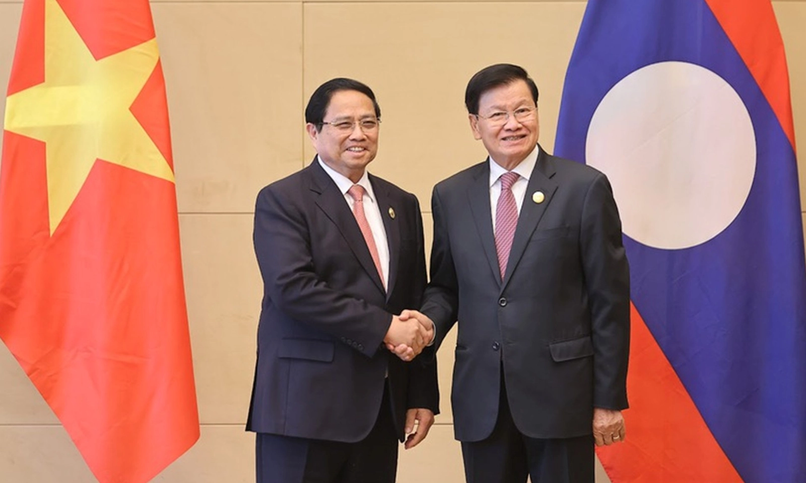 Thủ tướng Phạm Minh Chính hội kiến Tổng Bí thư, Chủ tịch nước Lào