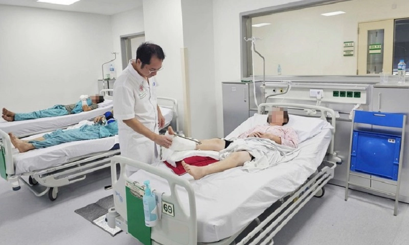 Bệnh viện 108 nối thành công cẳng chân 1 phụ nữ bị đứt lìa do máy cắt cỏ