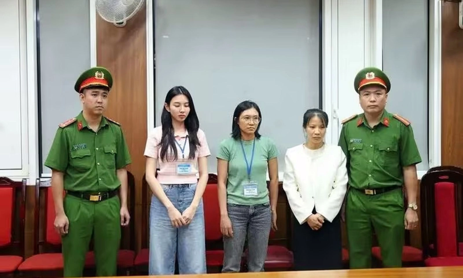 Lê Thành Công khai sản xuất kẹo Kera để dành tặng hoa hậu Thùy Tiên 