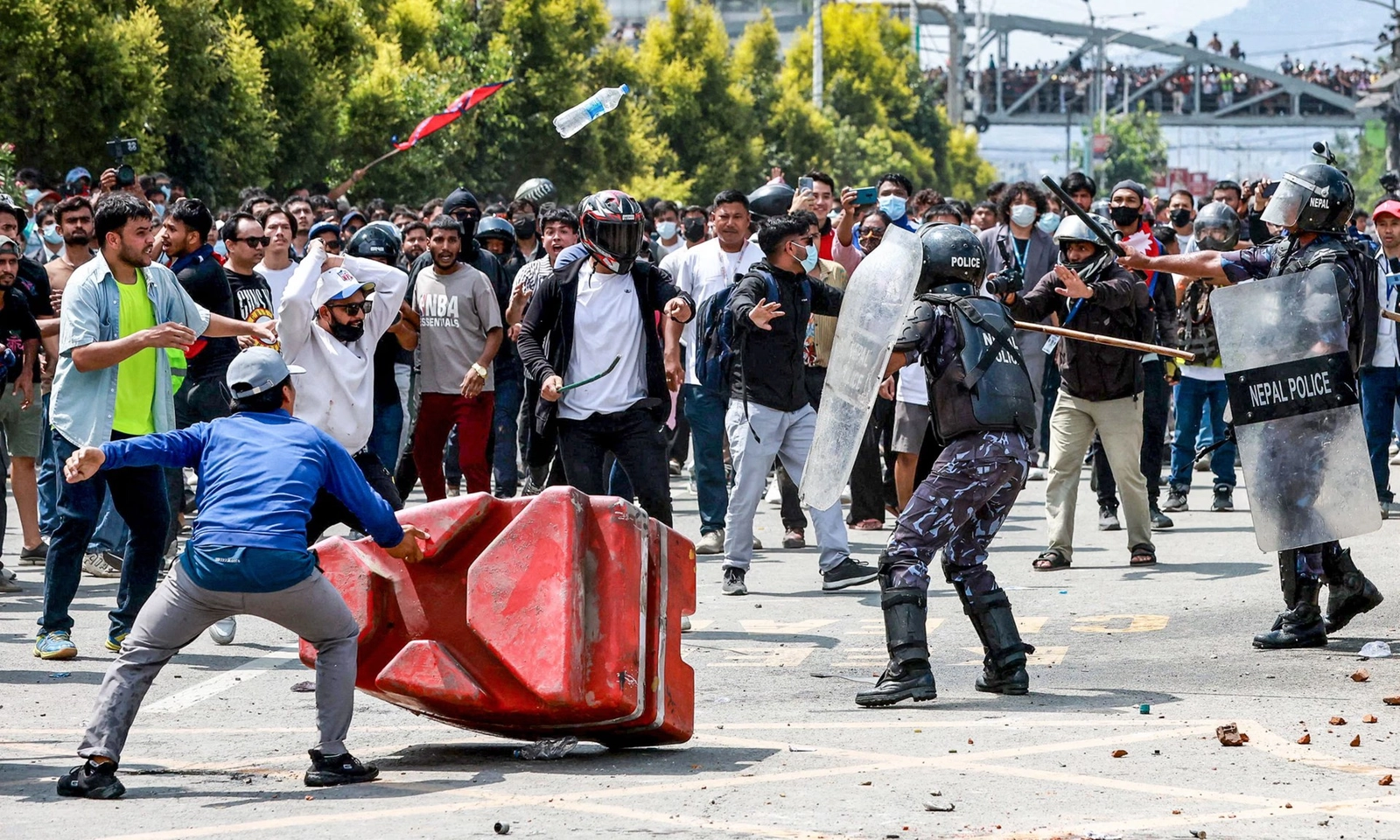 Biểu tình phản đối lệnh cấm mạng xã hội tại Nepal, ít nhất 16 người thiệt mạng