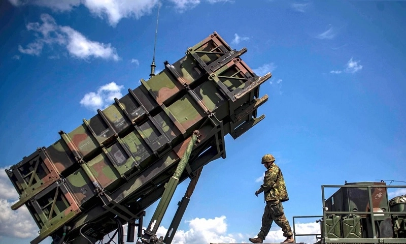 Đức chính thức bàn giao tên lửa Patriot cho Ukraine