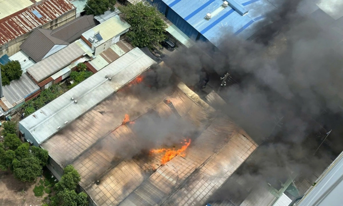 Vụ cháy cơ sở sơn phường Thuận Giao: 1 người tử vong, 2 người bị thương