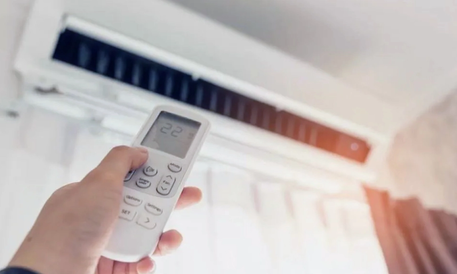 Máy lạnh lại ‘làm nóng’ diễn đàn phụ huynh