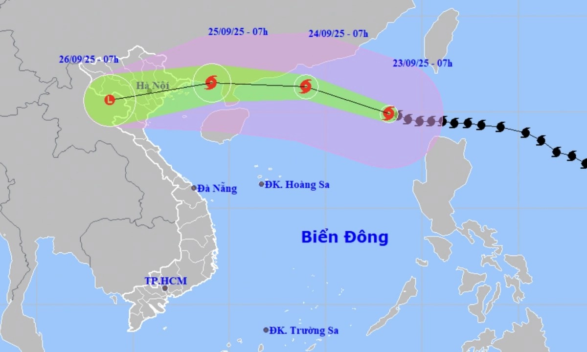 Siêu bão Ragasa duy trì sức gió cấp 17, Bắc Bộ sẵn sàng ứng phó mưa lớn