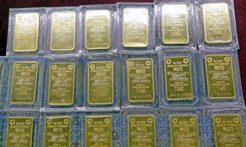 Giá vàng bật tăng 1 triệu đồng mỗi lượng