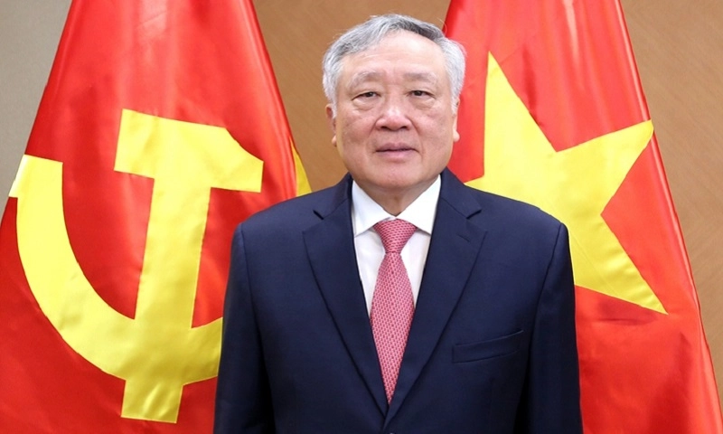 Phó Thủ tướng Thường trực Chính phủ Nguyễn Hòa Bình lên đường thăm, làm việc tại UAE và Đức