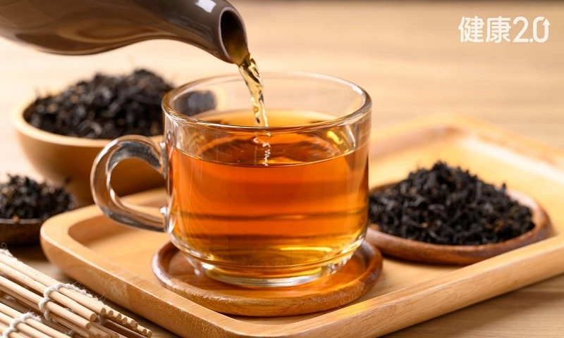 Trà đen – “lá chắn” chống kim loại nặng 