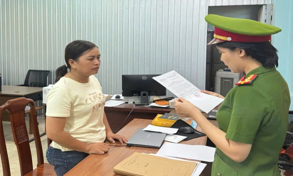 Bắt tạm giam nữ đồng phạm lừa đảo bất động sản hơn 2 tỉ đồng