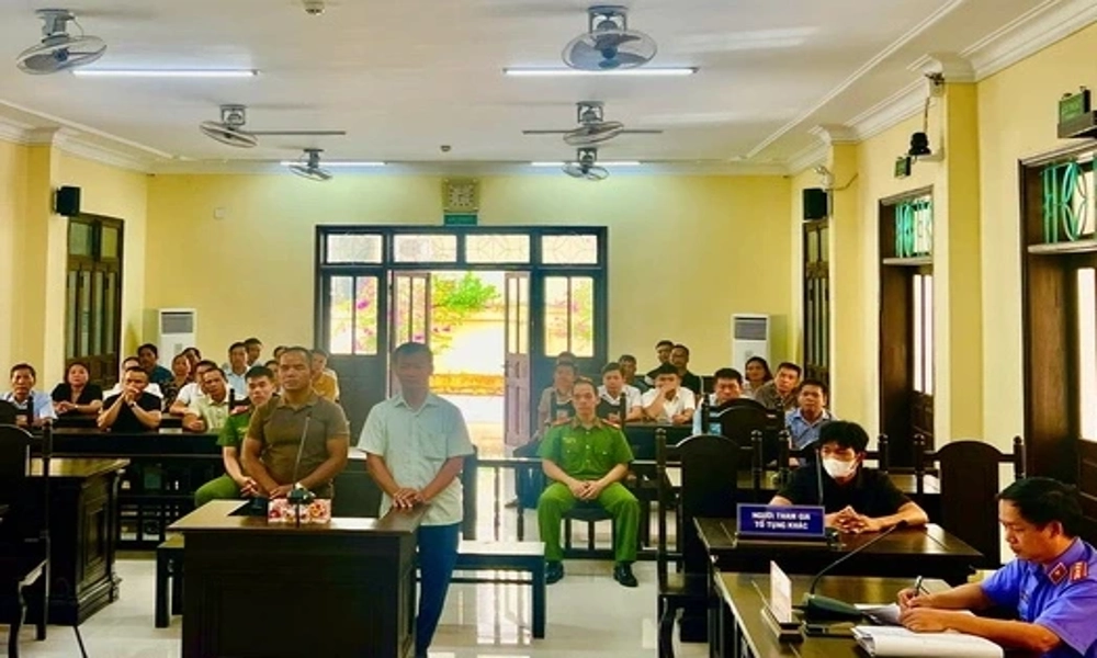 Hai cán bộ quản giáo nhận án treo sau vụ tù nhân khoét tường trốn thoát