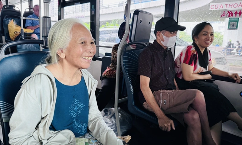 Đồng Nai: trợ giá xe buýt người già, sinh viên, hỗ trợ doanh nghiệp xe buýt điện