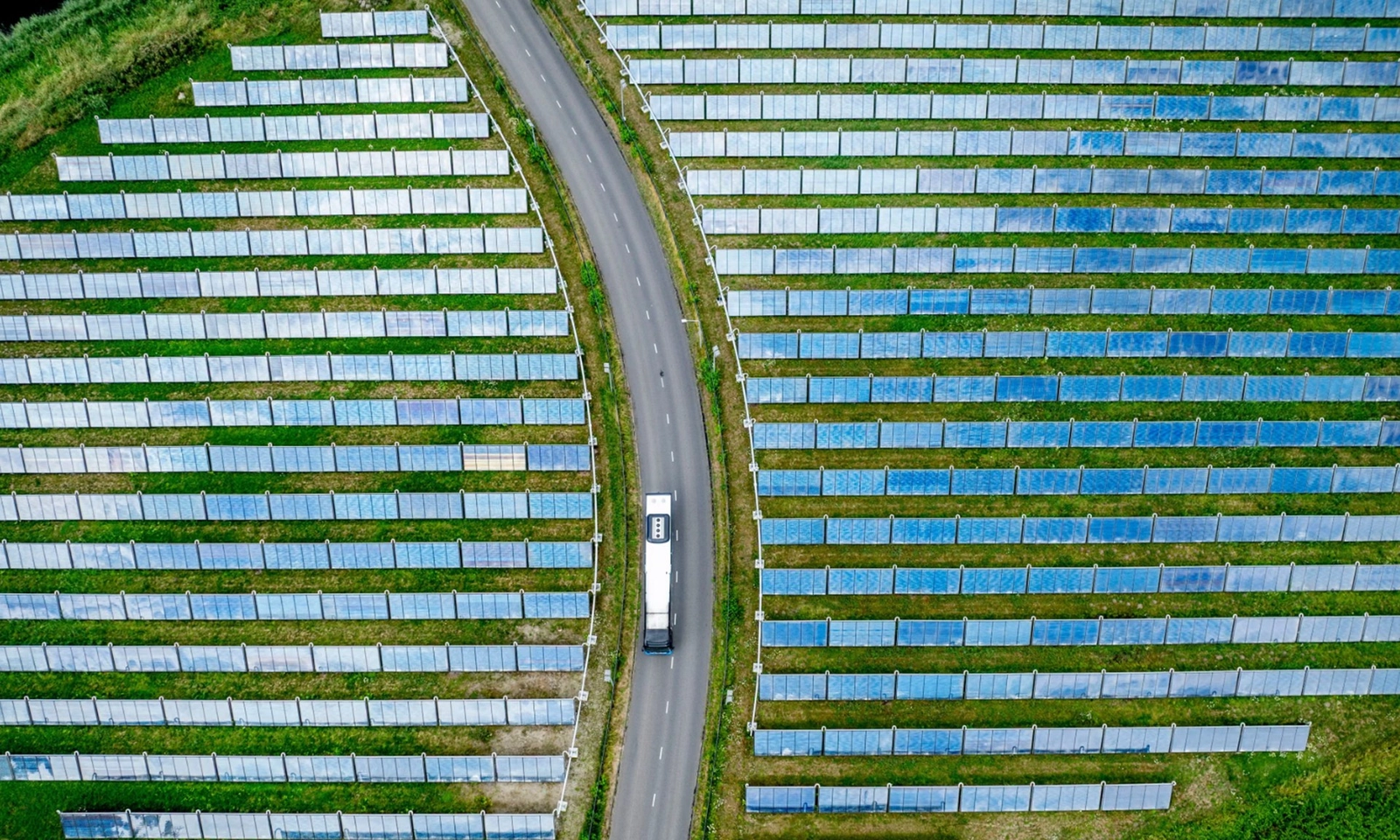 Lần đầu tiên năng lượng tái tạo vượt qua than đá trên quy mô toàn cầu