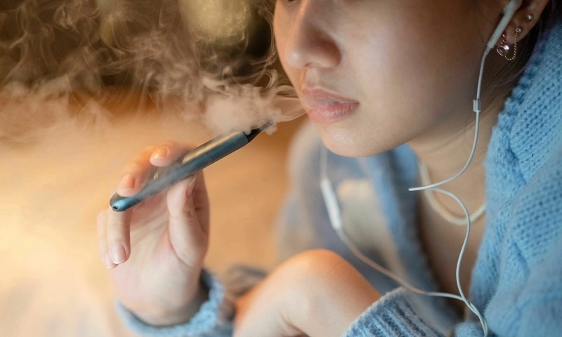 Ngành công nghiệp thuốc lá điện tử nhắm vào trẻ em, WHO kêu gọi siết chặt quản lý