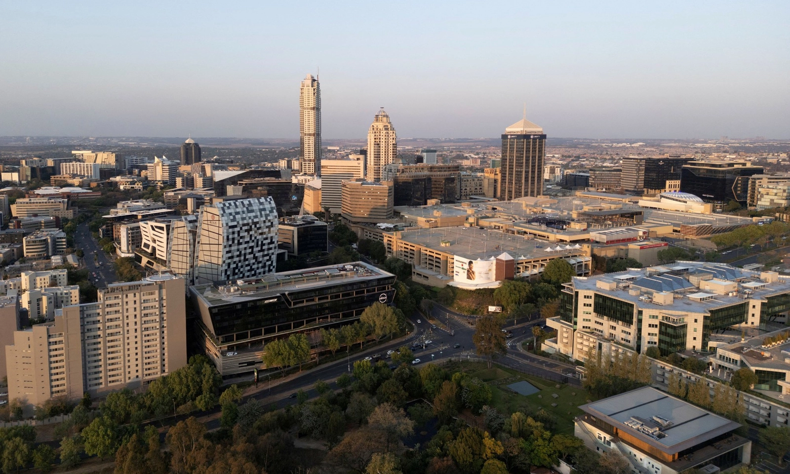 Nam Phi thu hút hơn 100 đề xuất quốc tế cho sáng kiến huy động 500 triệu USD ngoại tệ