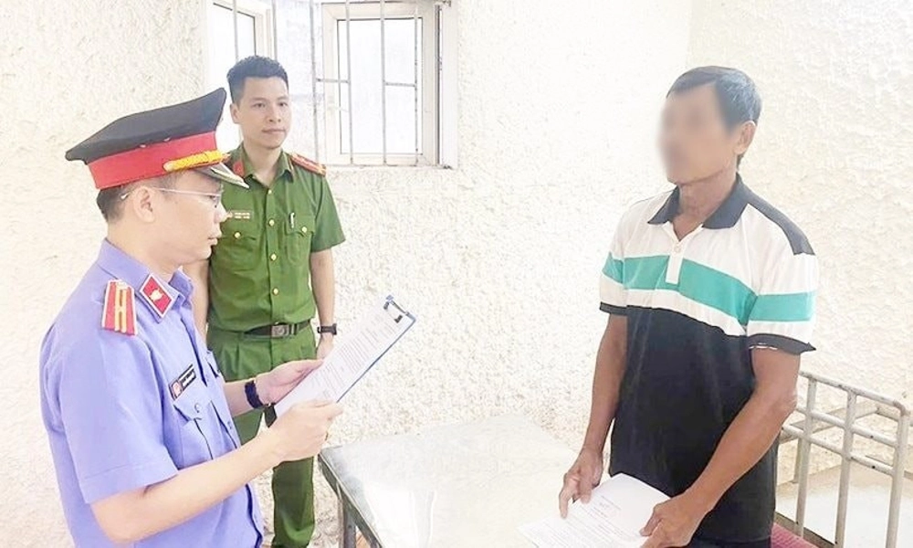 Hà Tĩnh: Khởi tố người đàn ông đâm hàng xóm vì nghi giết vịt