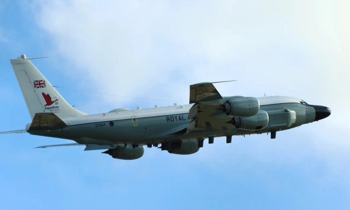Anh - Mỹ - NATO tuần tra 12 giờ gần biên giới Nga