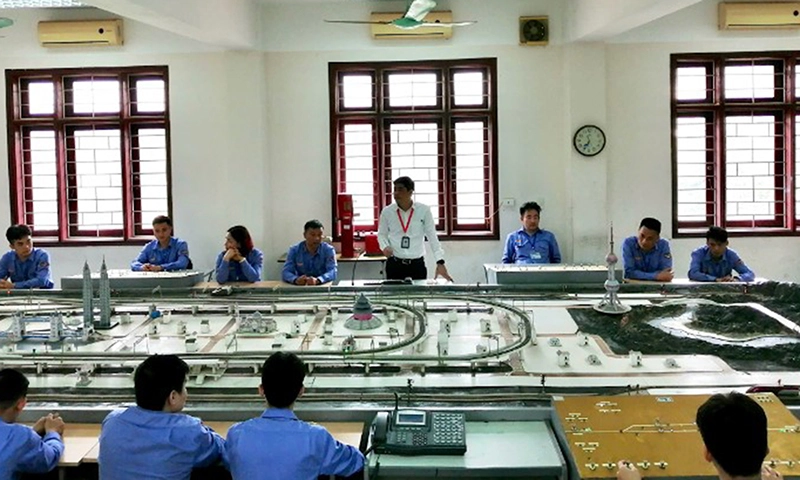 Cần 35.000 nhân lực cho đường sắt tốc độ cao và đô thị thông minh