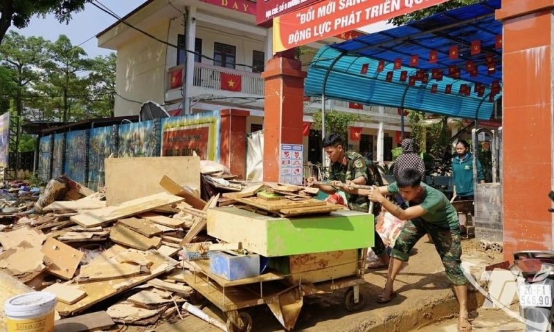 Khắc phục khẩn cấp thiệt hại do bão số 11 tại các cơ sở giáo dục