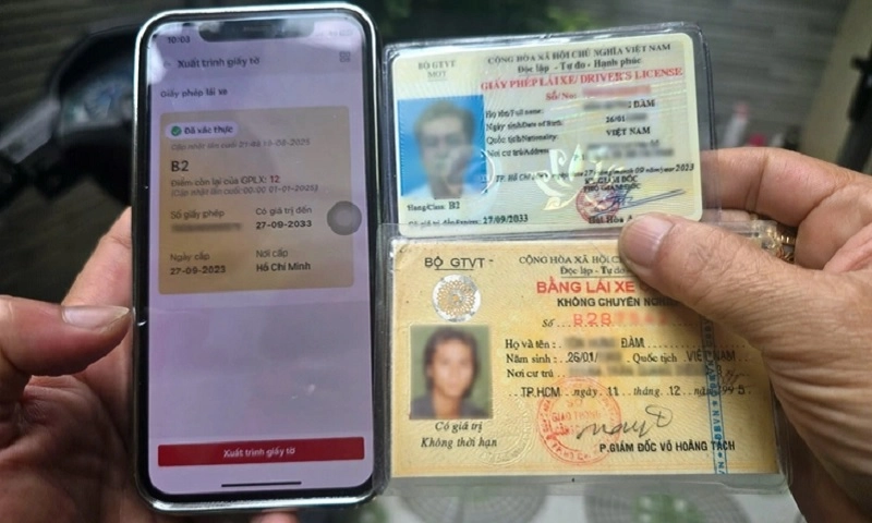 Nhiều tiện ích khi đổi giấy phép lái xe bản giấy sang thẻ PET