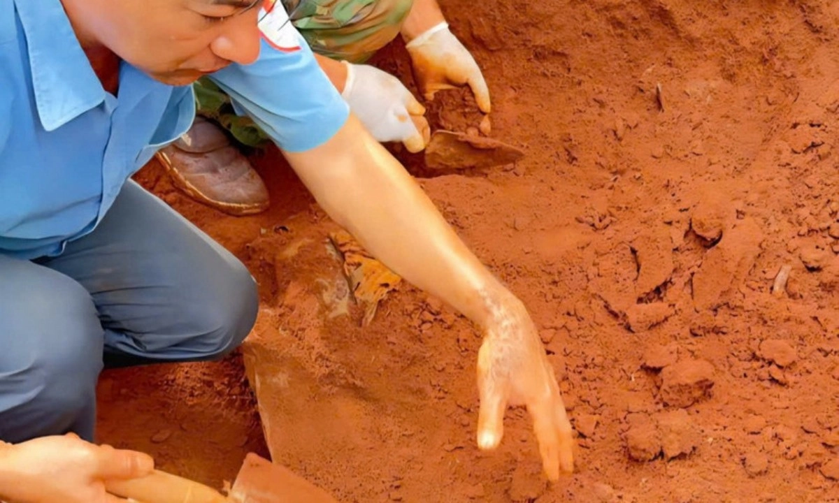 Gia Lai: Phát hiện 18 hài cốt liệt sĩ trong vườn nhà dân