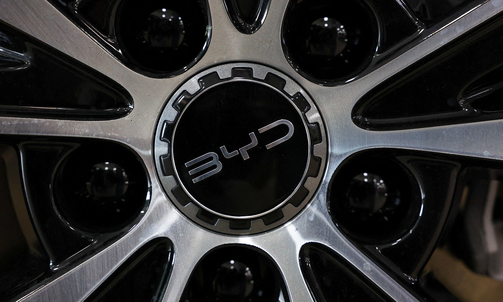 BYD triệu hồi hơn hơn 115.000 xe do vấn đề về thiết kế và pin