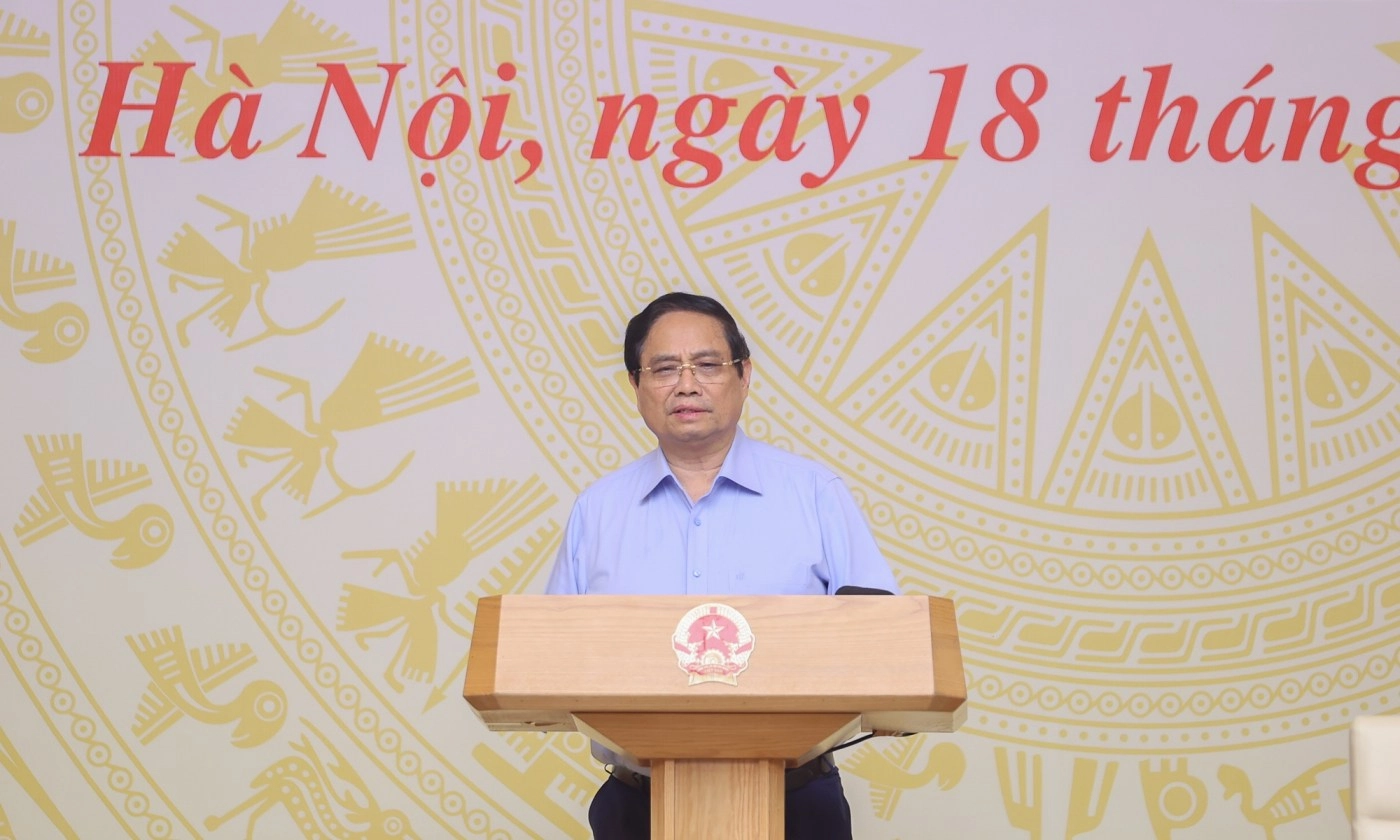 Thủ tướng: Cán bộ sai phạm thì phải xử lý; chậm trễ, vô cảm thì phải thay thế