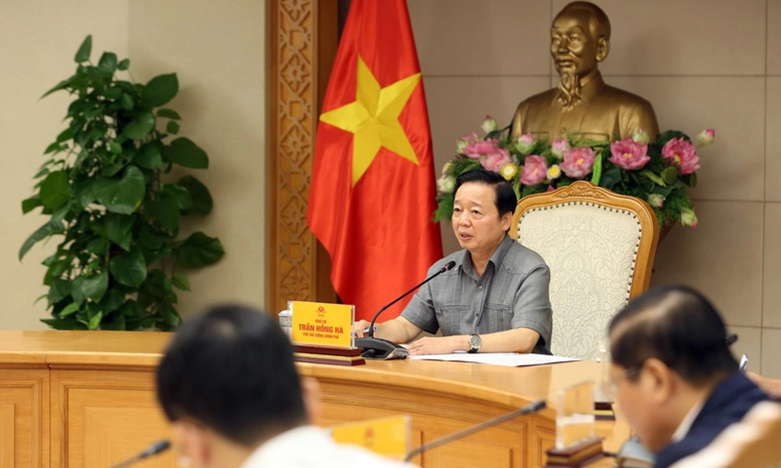 Triển khai hơn 260.000 cán bộ, chiến sĩ ứng phó bão số 12 