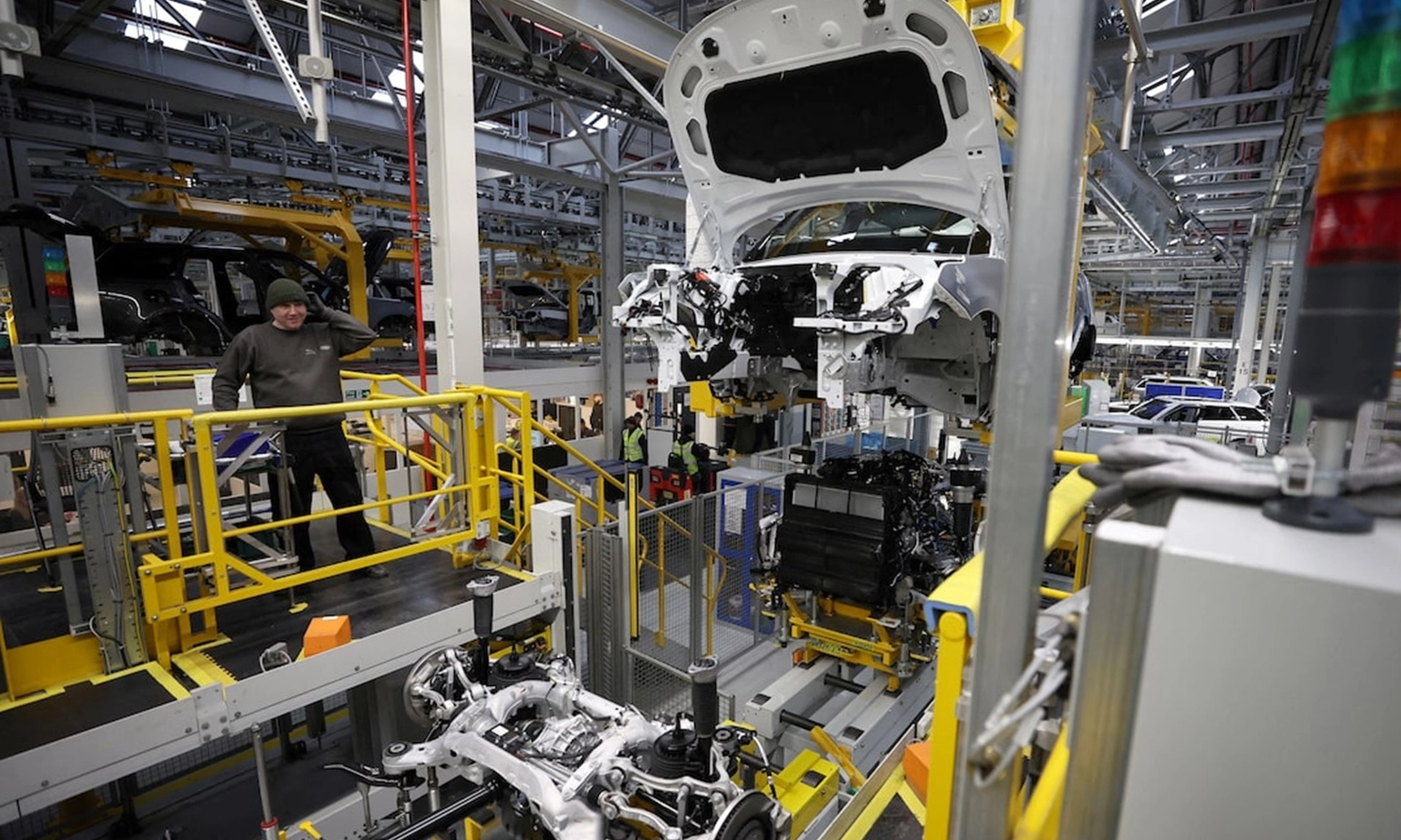 Hãng xe sang Jaguar Land Rover bị tấn công mạng khiến nước Anh thiệt hại 2,5 tỷ USD