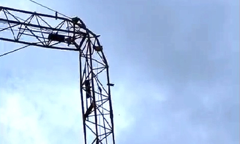 Đà Nẵng: Cần cẩu tháp 30m gãy đổ tại công trình Chung cư Tháp Đại Dương